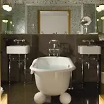 Pershing Hall 5* Paris