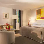 Pershing Hall 5*