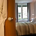 Hotel Pershing Hall 5*