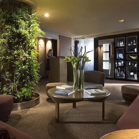 Pershing Hall Hotel