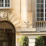 Pershing Hall 5*