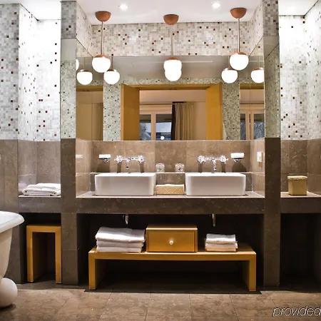 Hotell Pershing Hall 5*