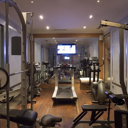 Pershing Hall Hotel 5*