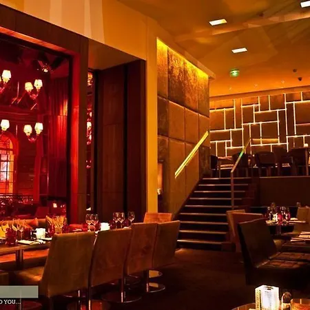 Pershing Hall 5*