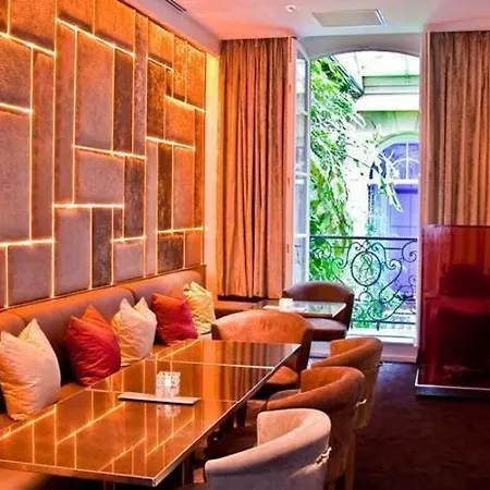 Pershing Hall Hotell