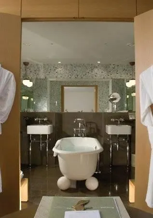 Pershing Hall Hotel 5*