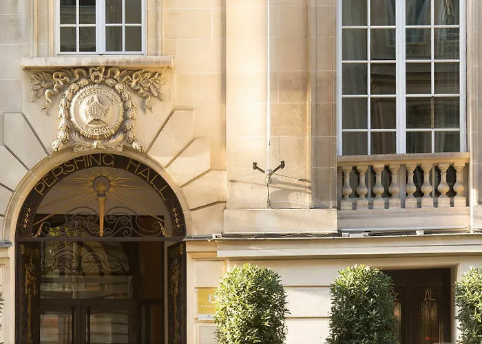 Pershing Hall 5*