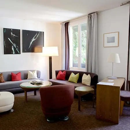 Pershing Hall 5* Париж