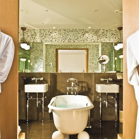 Pershing Hall Hotel París