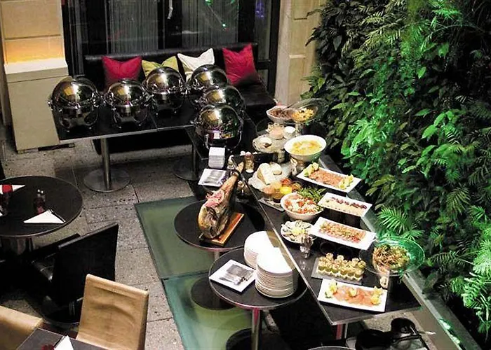 Отель Pershing Hall 5*