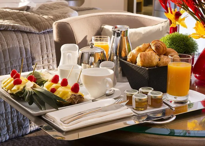 Pershing Hall 5* Париж