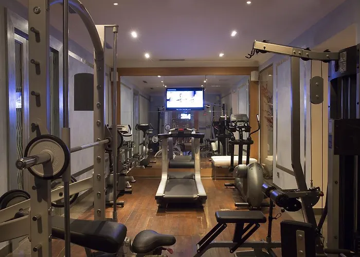 Pershing Hall Отель 5*