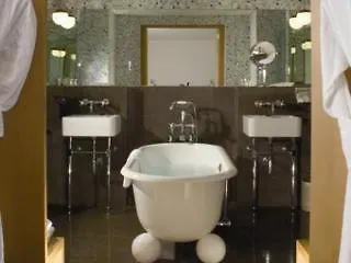 Pershing Hall 5* Париж