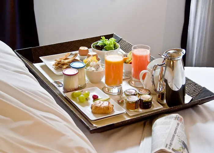Pershing Hall 5* Париж