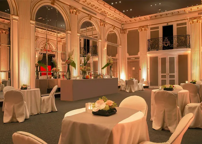 Отель Pershing Hall 5*